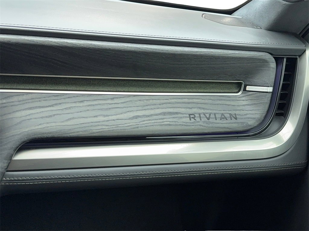 Used 2022 Rivian R1T Adventure image 23