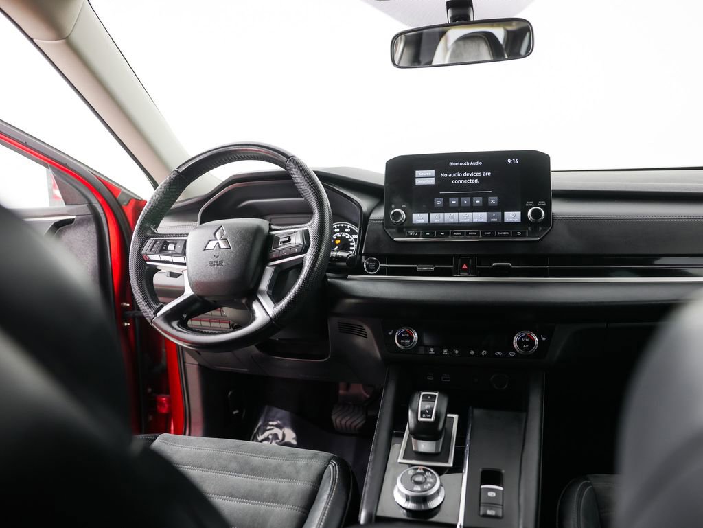 Used 2022 Mitsubishi Outlander SE image 22