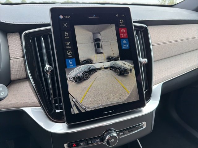 New 2026 Volvo XC90 B6 Plus w/ Protection Package Premier image 15