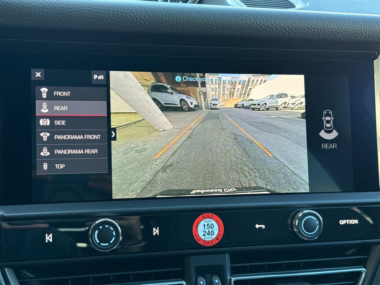 New 2026 Porsche Macan image 21