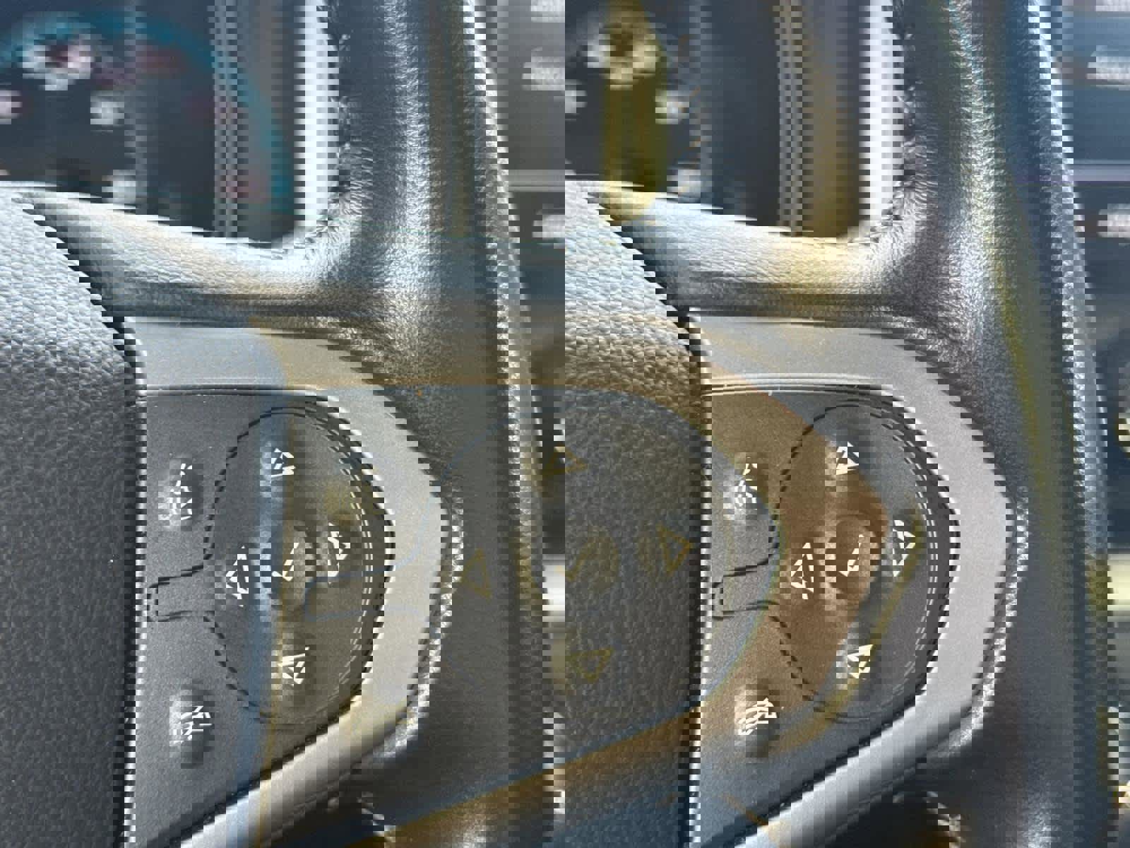 Used 2022 Chevrolet Colorado LT w/ LT Convenience Package image 24