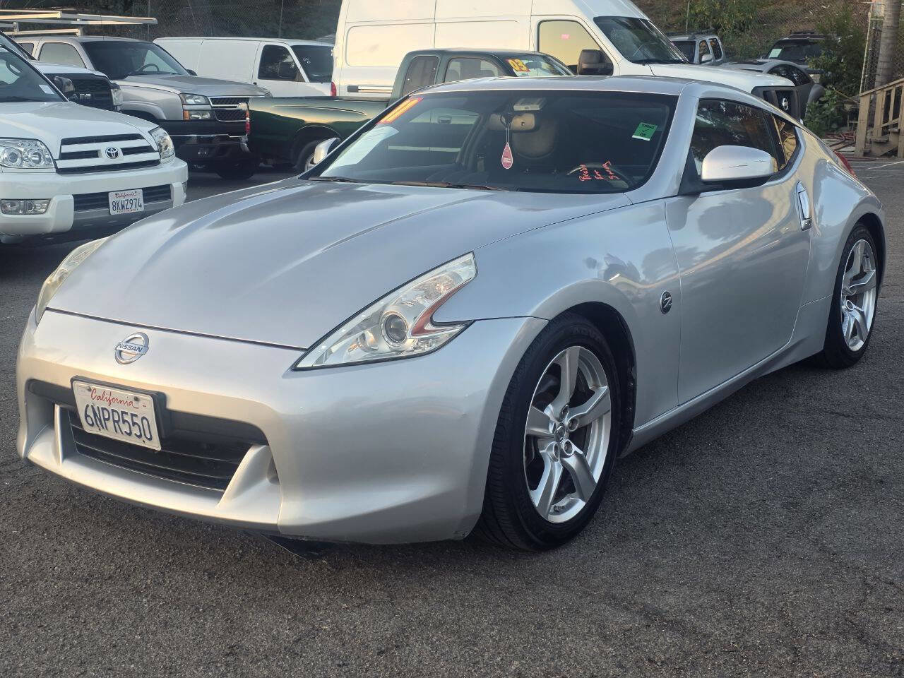 Used 2011 Nissan 370Z Touring RWD image 2