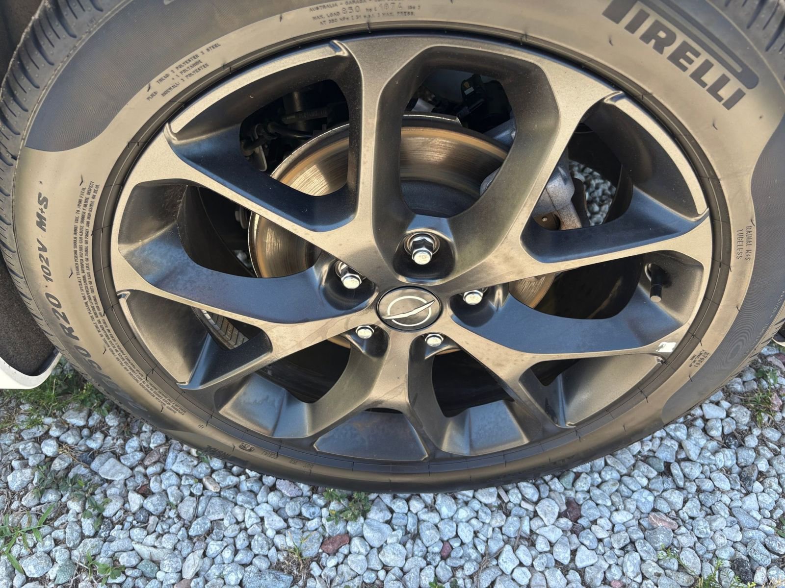 Used 2025 Chrysler Pacifica Limited FWD image 35