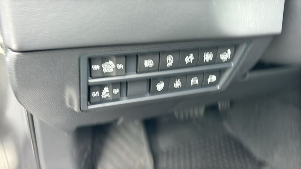 New 2026 Toyota Tundra Platinum AWD/4WD image 16