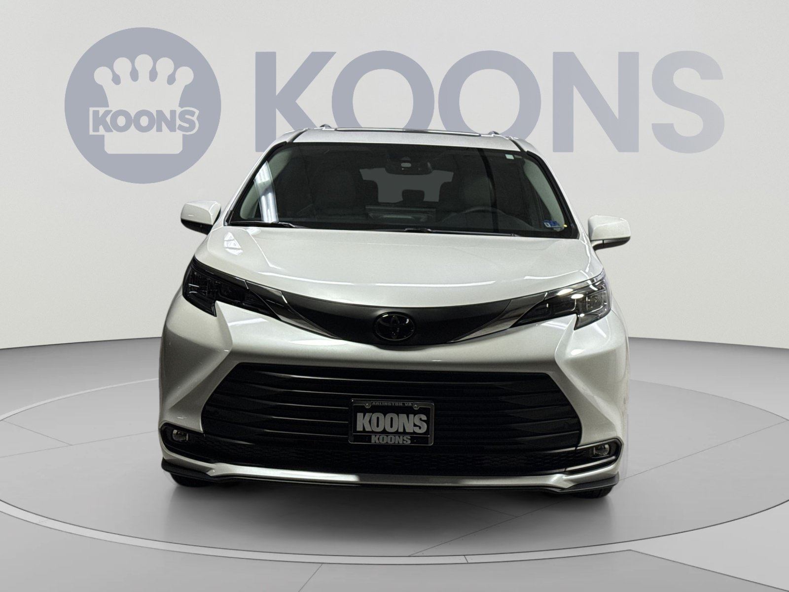 Used 2026 Toyota Sienna XLE FWD image 23