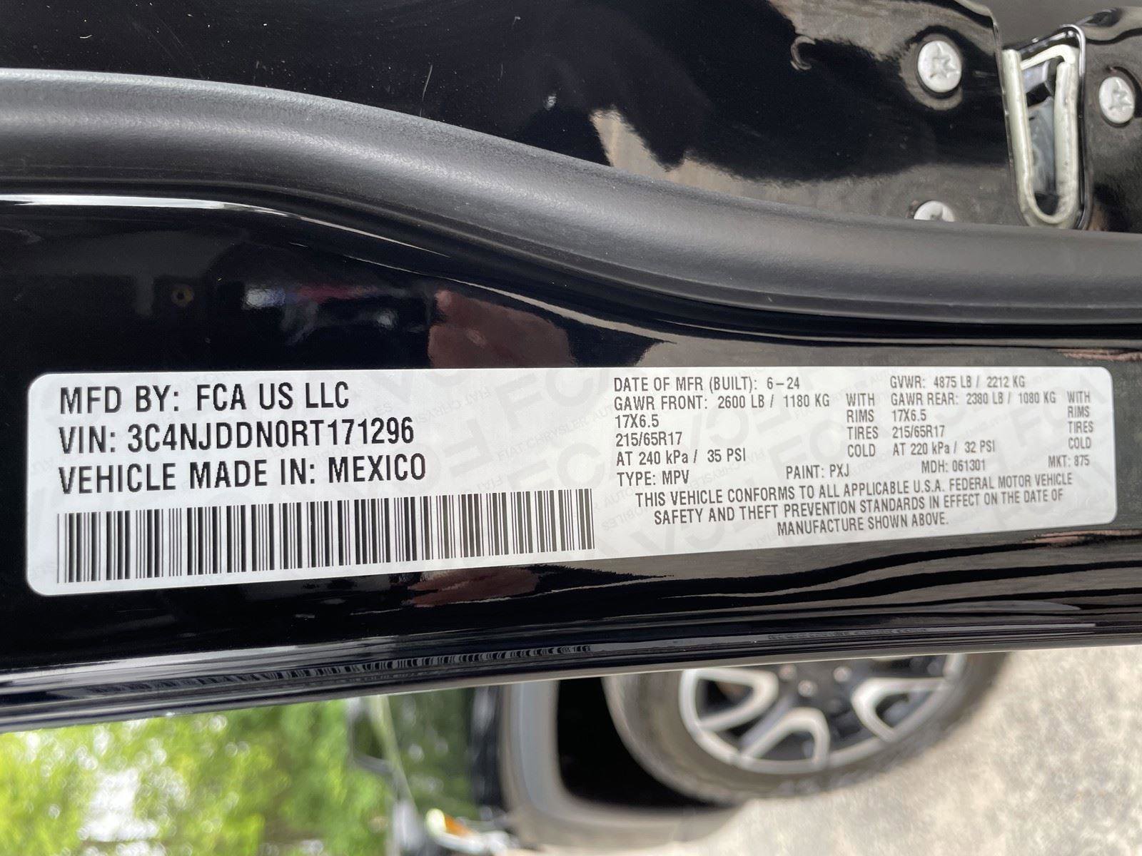 Used 2024 Jeep Compass Trailhawk w/ Trailhawk Elite Group image 11