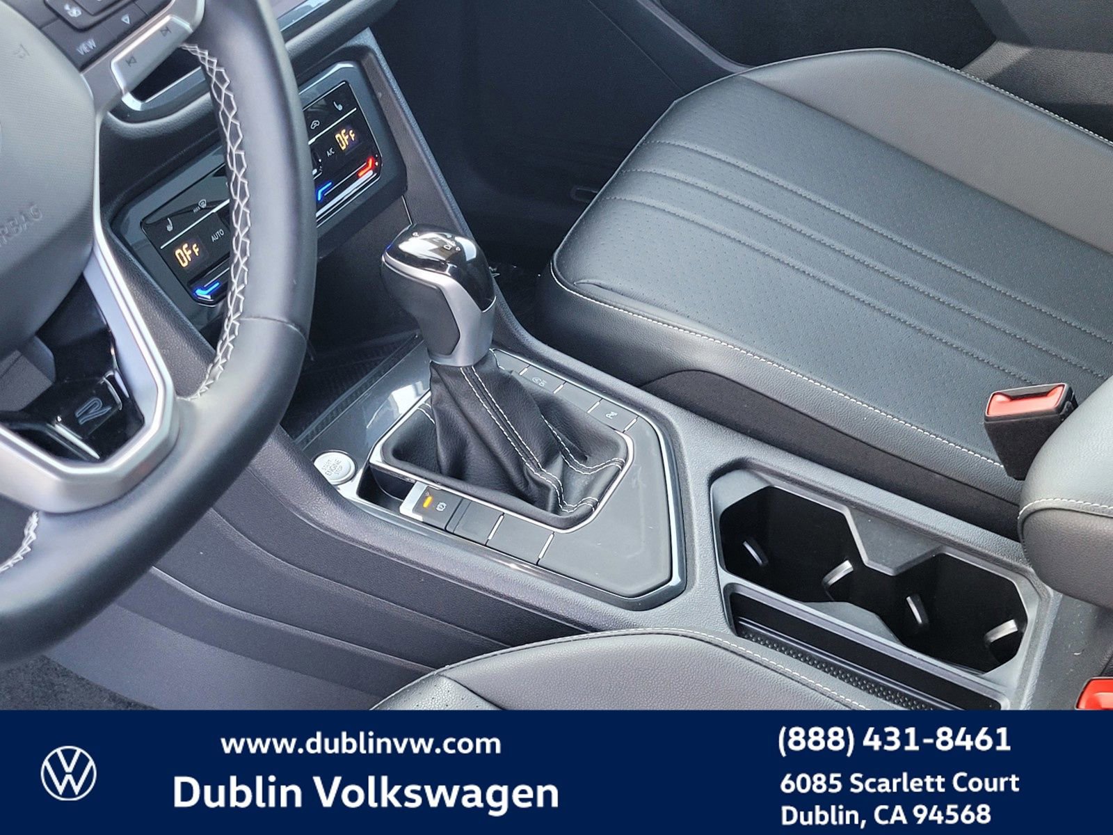 Used 2023 Volkswagen Tiguan SE R-Line image 22