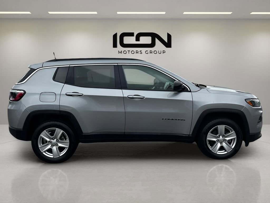 Used 2022 Jeep Compass Latitude image 6