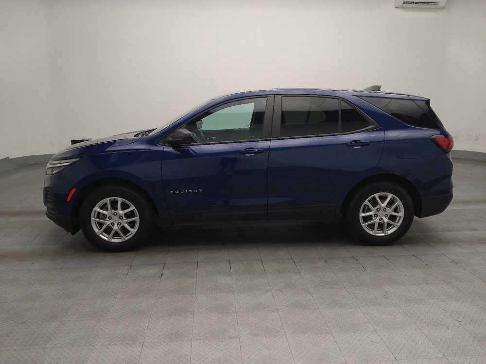 Used 2023 Chevrolet Equinox LS image 2