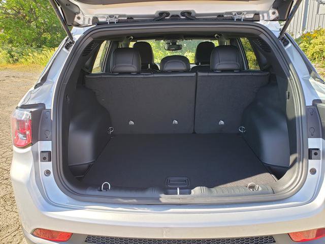 New 2026 Jeep Compass Latitude AWD/4WD image 5