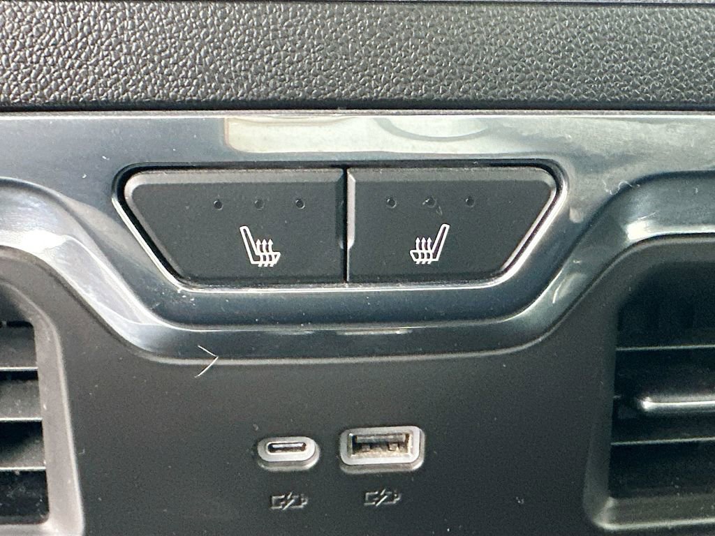 Used 2024 Chevrolet Silverado 1500 High Country w/ Technology Package image 27