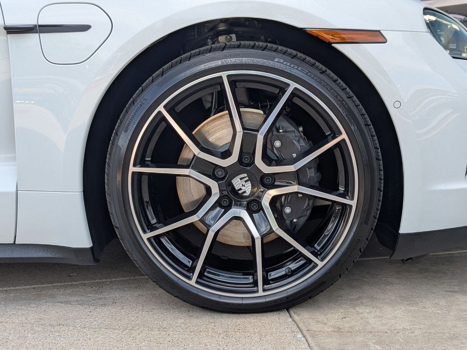 New 2026 Porsche Taycan image 28