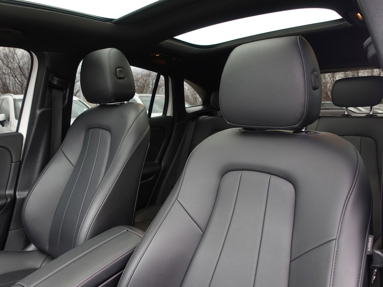 Used 2022 Mercedes-Benz GLA 250 4MATIC image 14