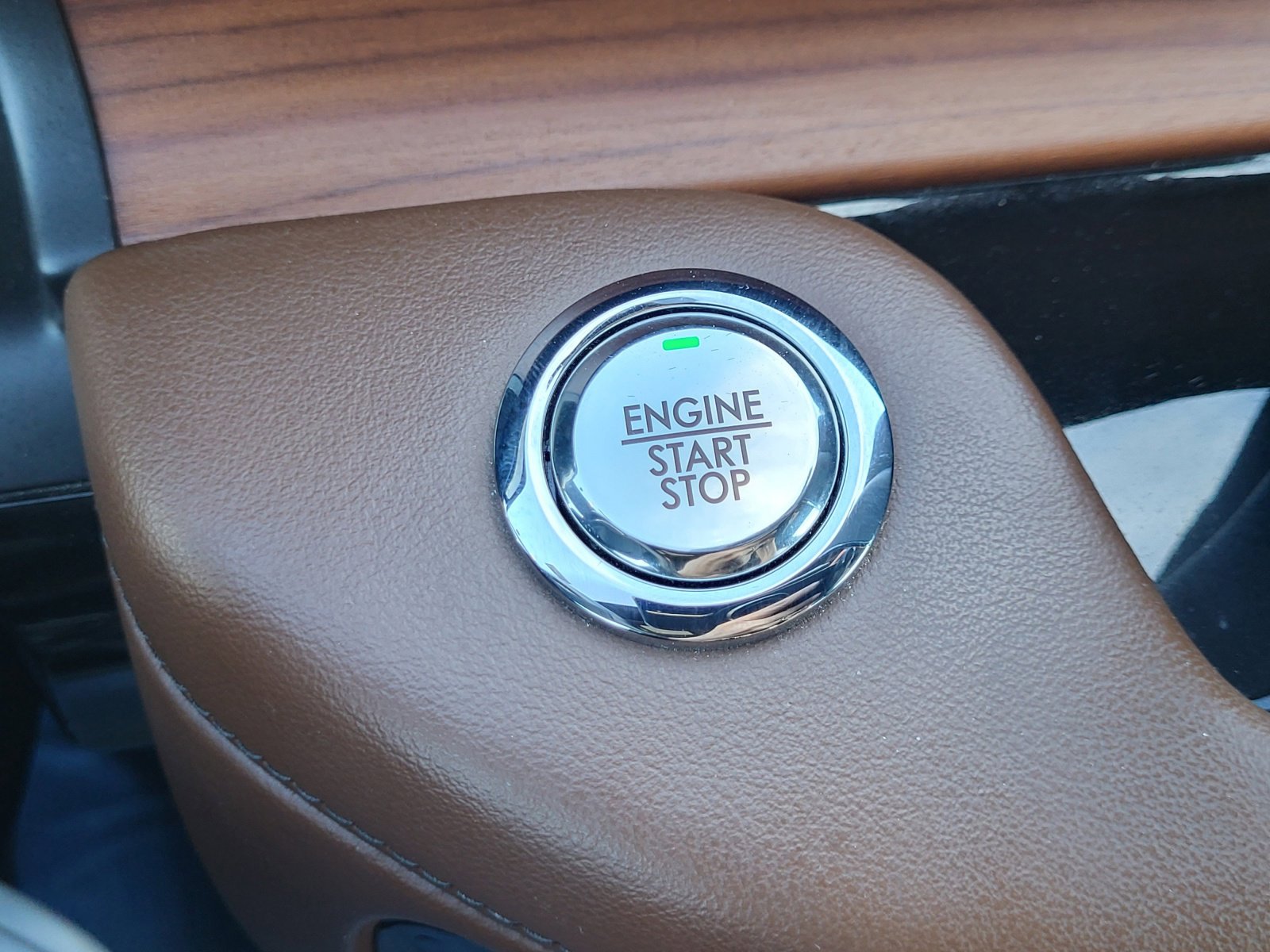 Used 2020 Lincoln Aviator Grand Touring w/ Equipment Group 302A image 32