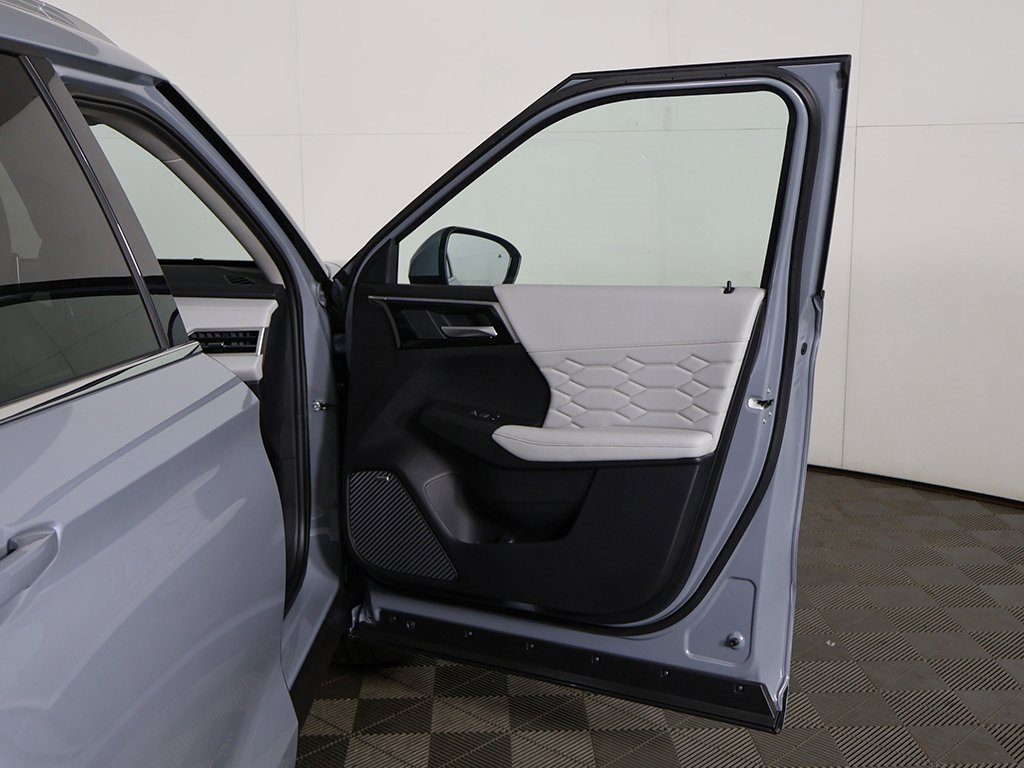 New 2025 Mitsubishi Outlander SEL image 26