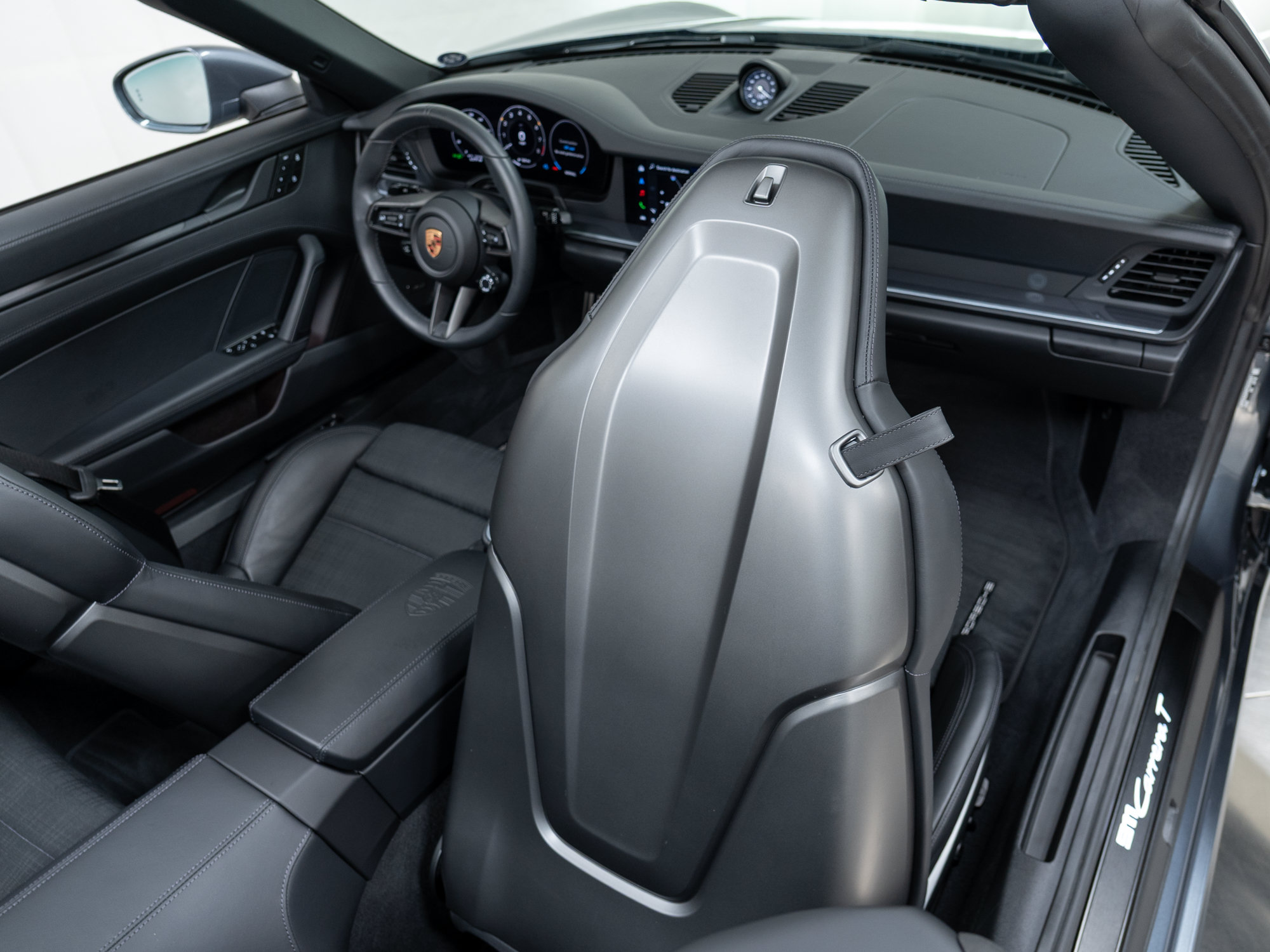 Certified 2026 Porsche 911 Carrera T RWD image 38