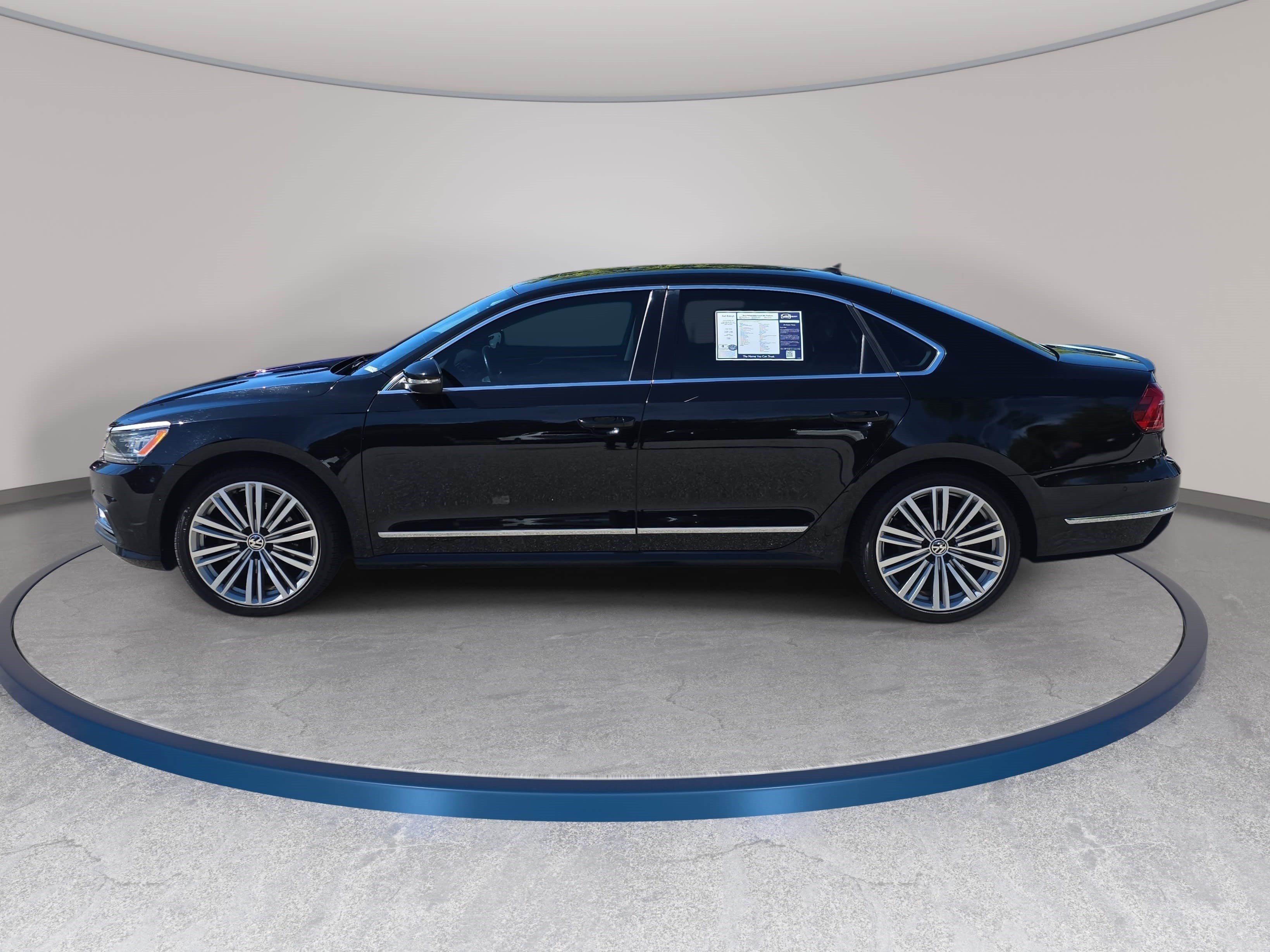 Used 2016 Volkswagen Passat 1.8T SEL Premium FWD image 7