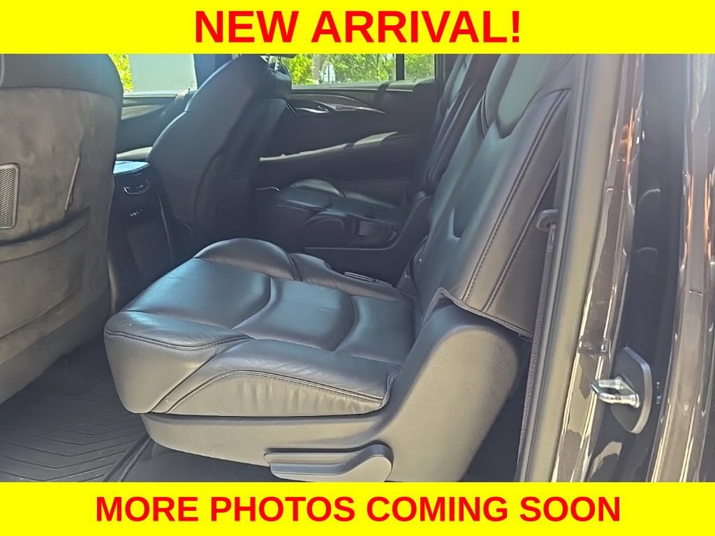 Used 2016 Cadillac Escalade ESV Platinum AWD/4WD image 10