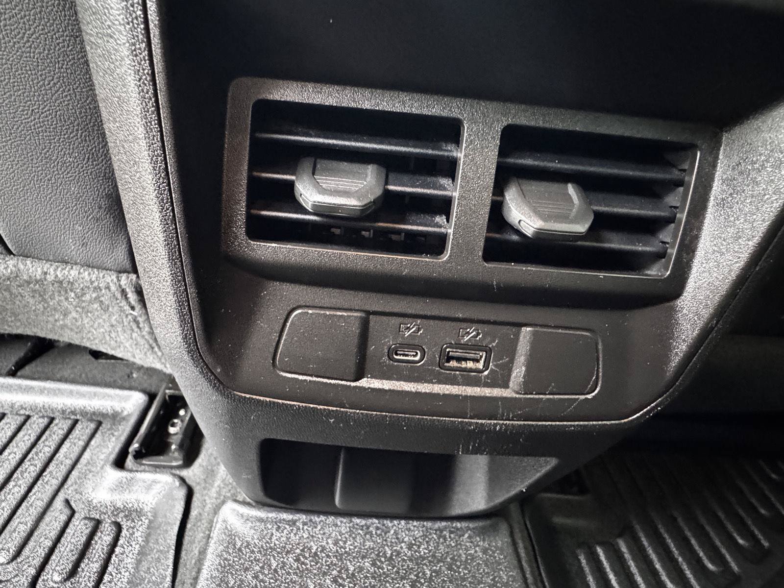 Certified 2024 Chevrolet Colorado LT w/ LT Convenience Package III AWD/4WD image 18