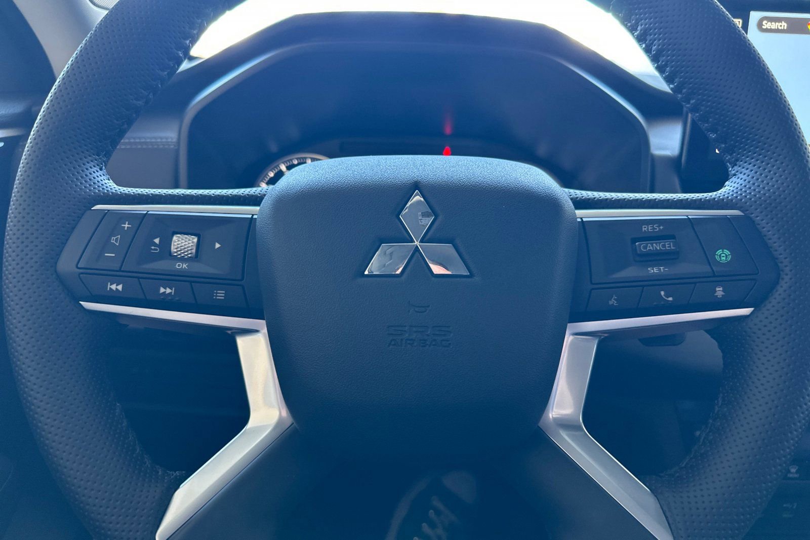 New 2025 Mitsubishi Outlander SE image 22