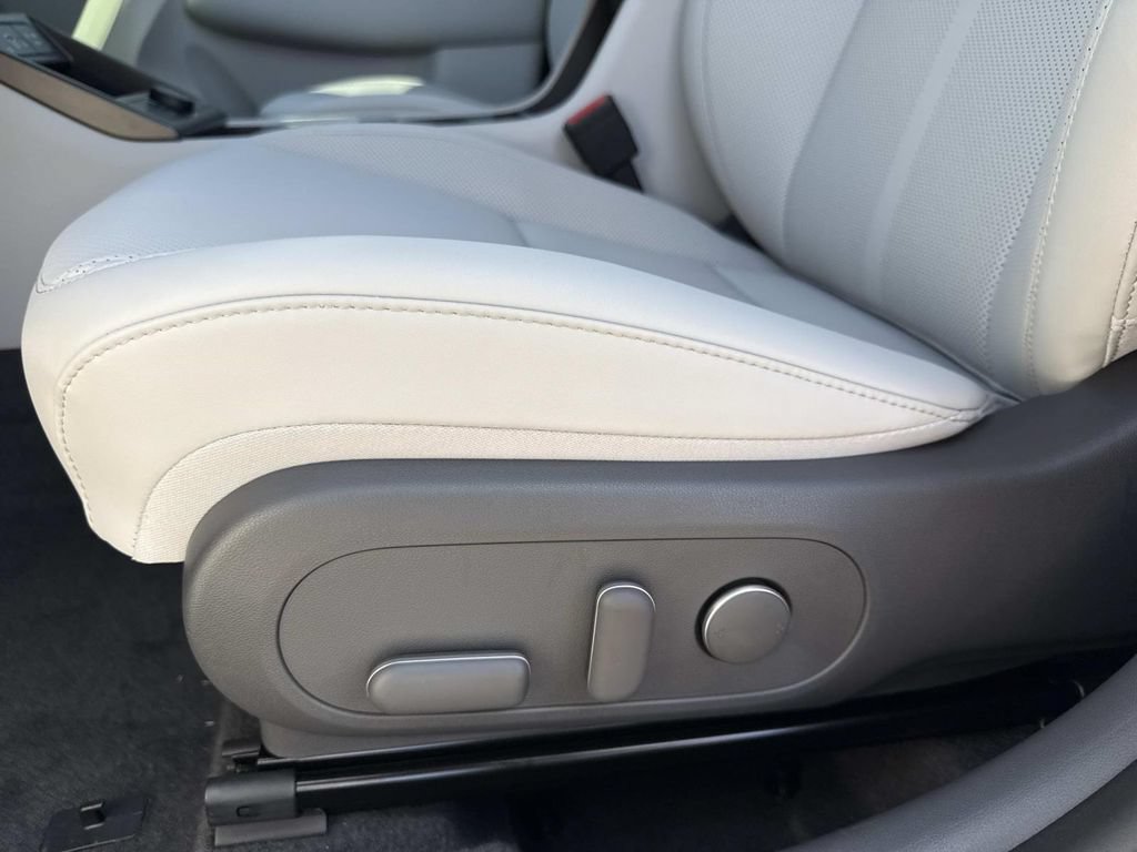 Used 2026 Hyundai Kona SEL Premium FWD image 20