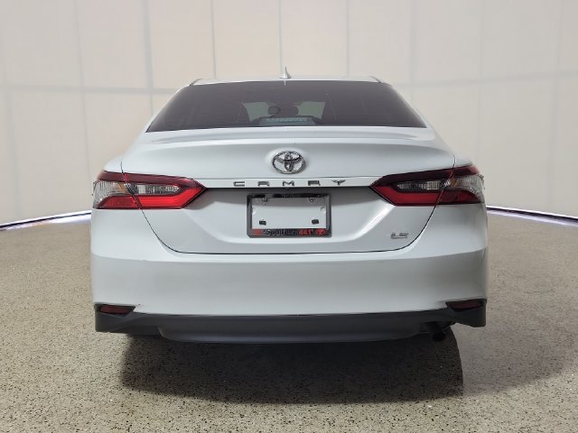 Used 2024 Toyota Camry LE w/ Convenience Package FWD image 6