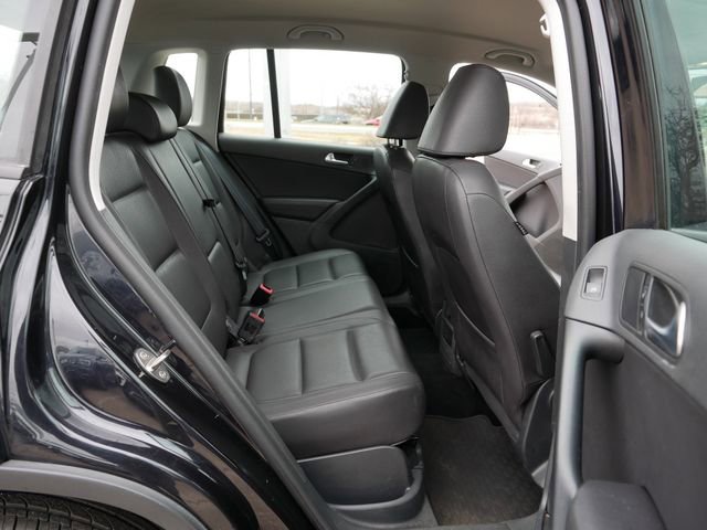 Used 2017 Volkswagen Tiguan S image 19