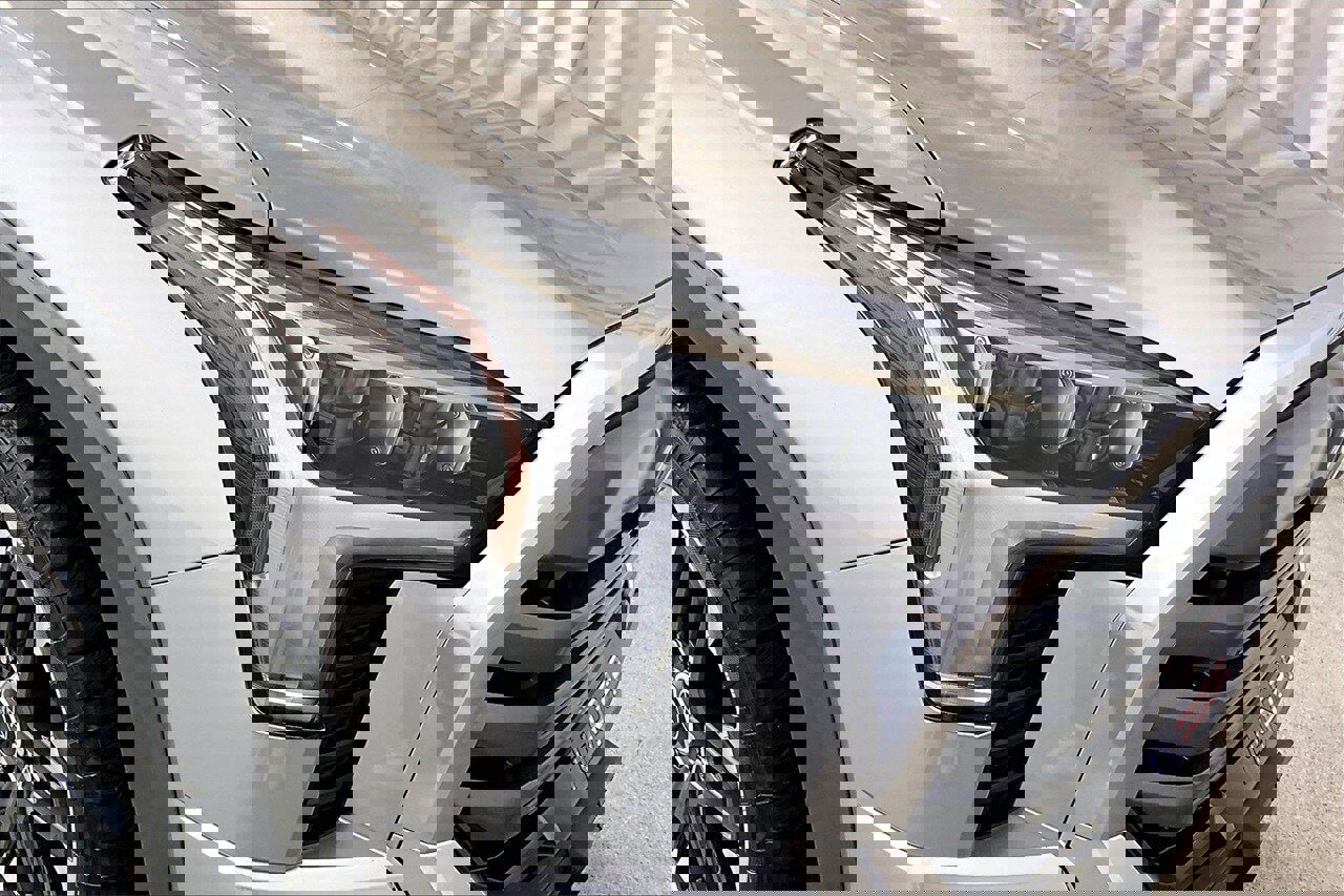 Used 2023 Toyota Tundra Limited image 28