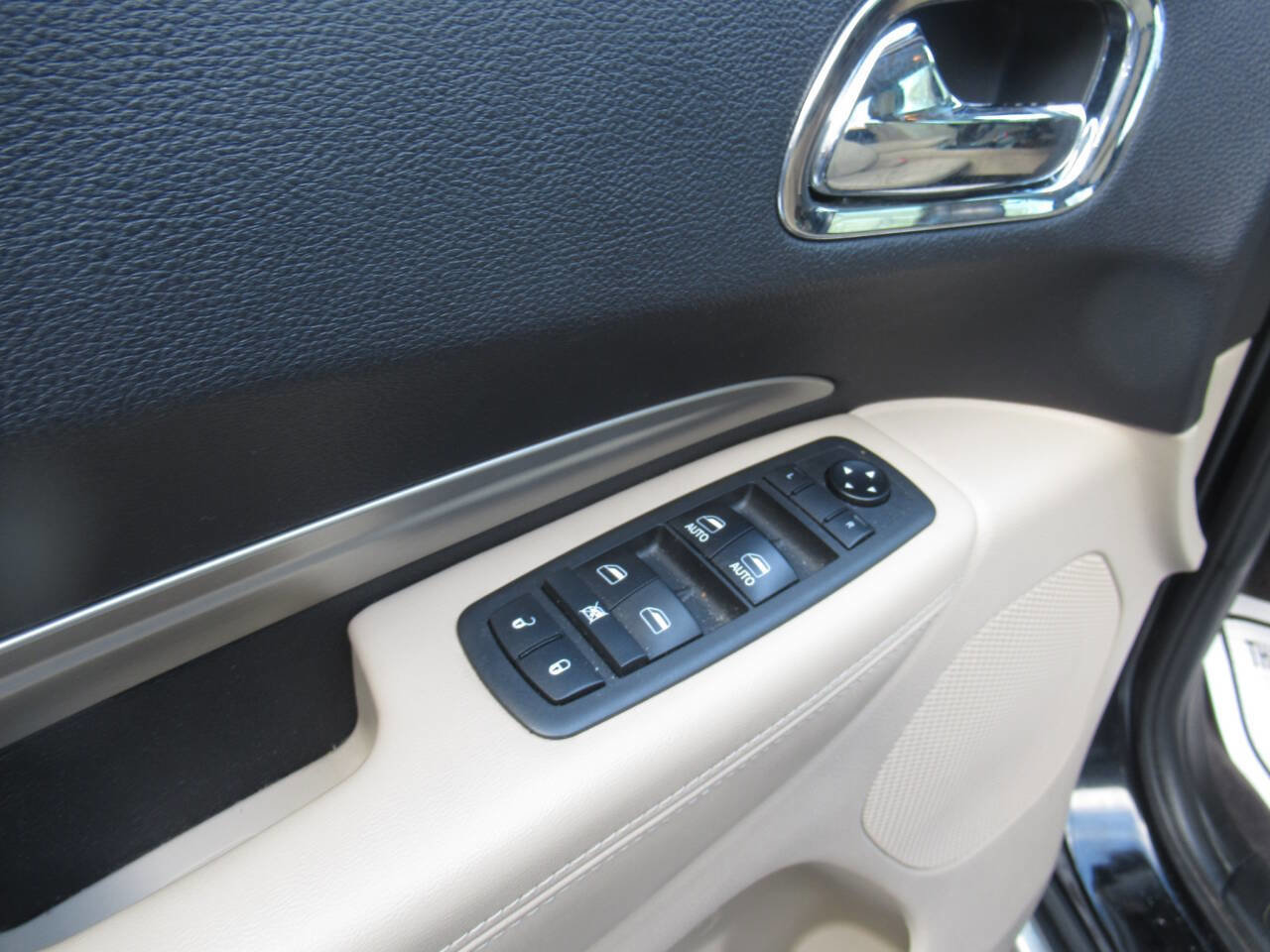 Used 2018 Dodge Durango SXT w/ Quick Order Package 2BB image 16