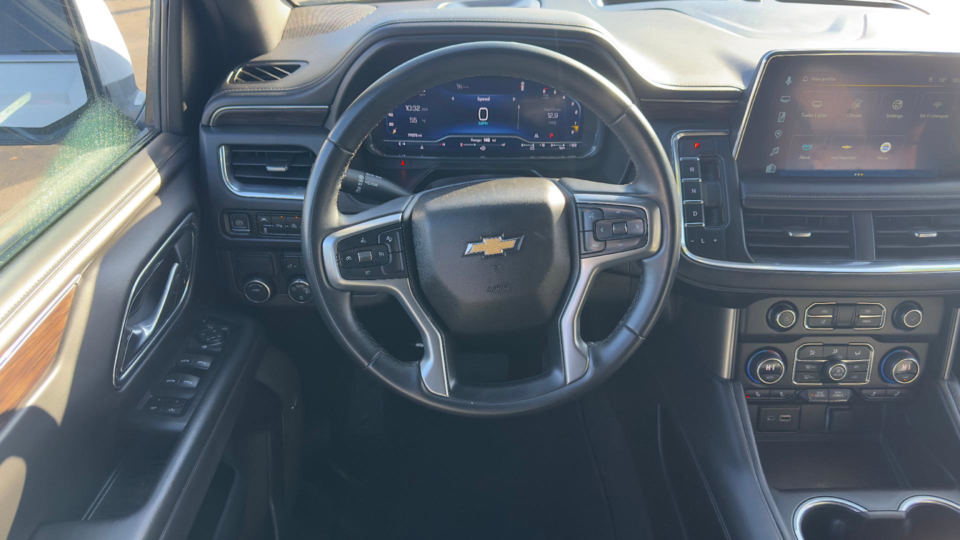 Used 2023 Chevrolet Suburban LT image 10