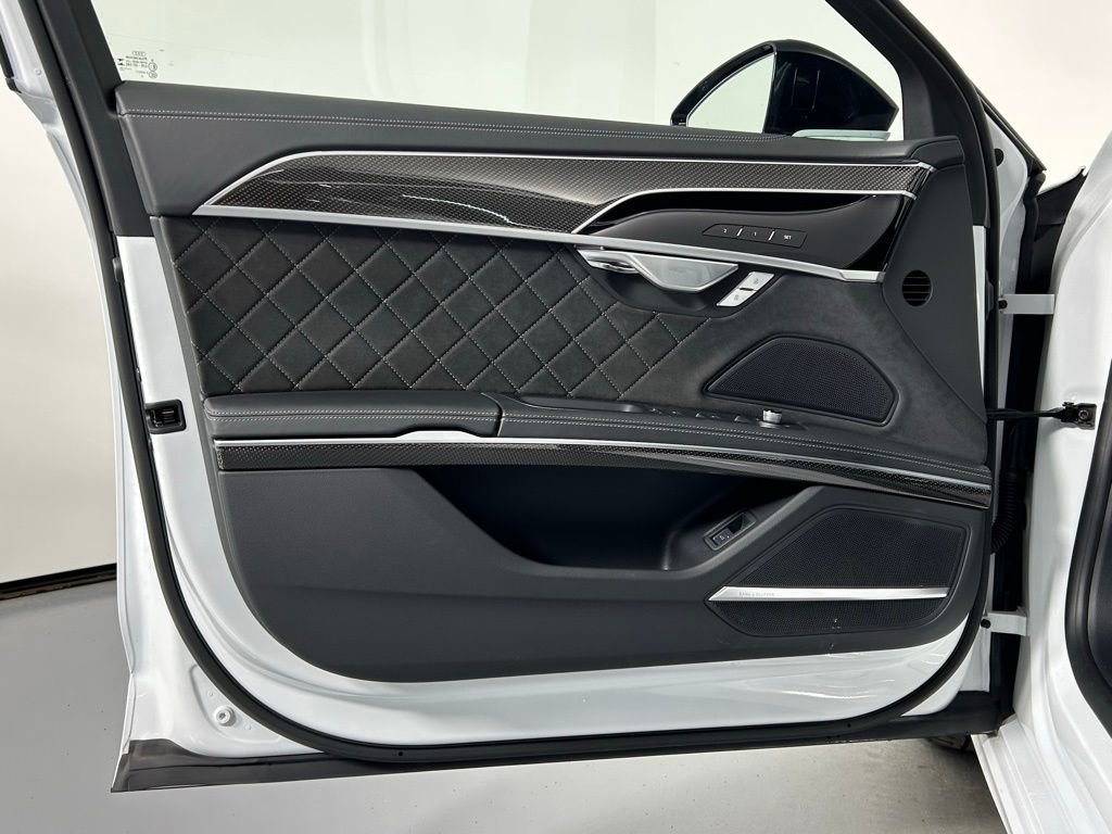 Used 2023 Audi S8 w/ S8 Comfort Plus Package image 34