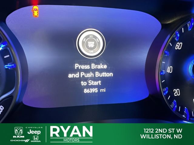 Used 2020 Chrysler Pacifica Limited image 3