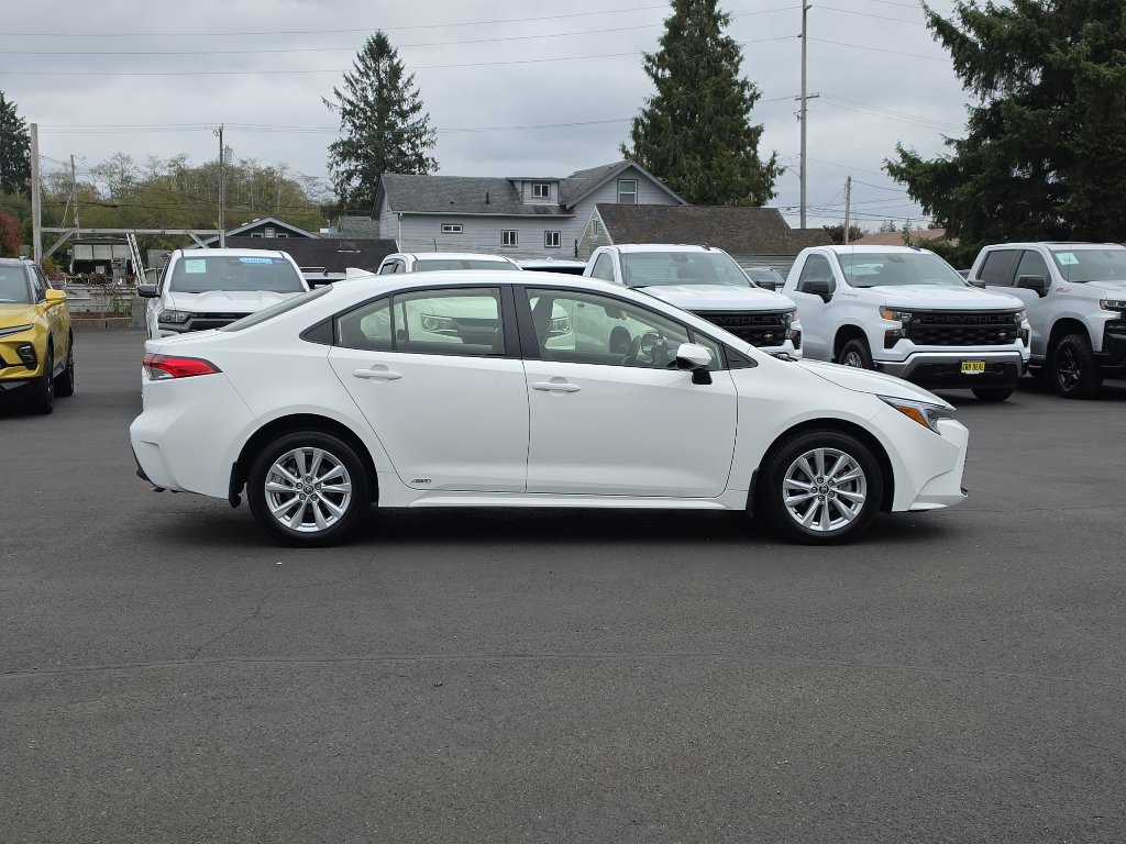 Certified 2025 Toyota Corolla LE w/ LE Premium Package AWD/4WD image 7