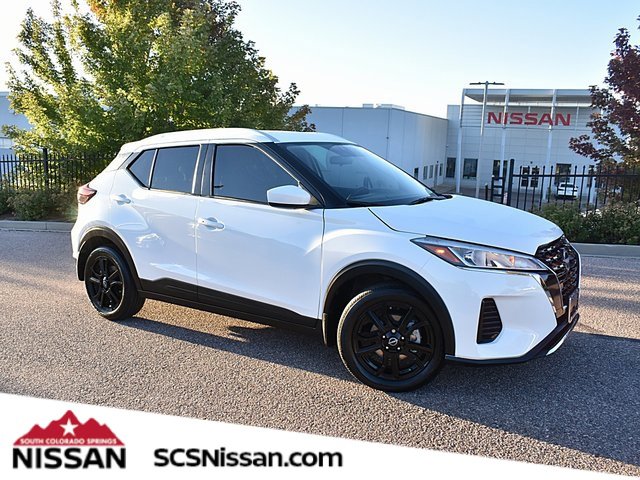 Certified 2024 Nissan Kicks SV image 1