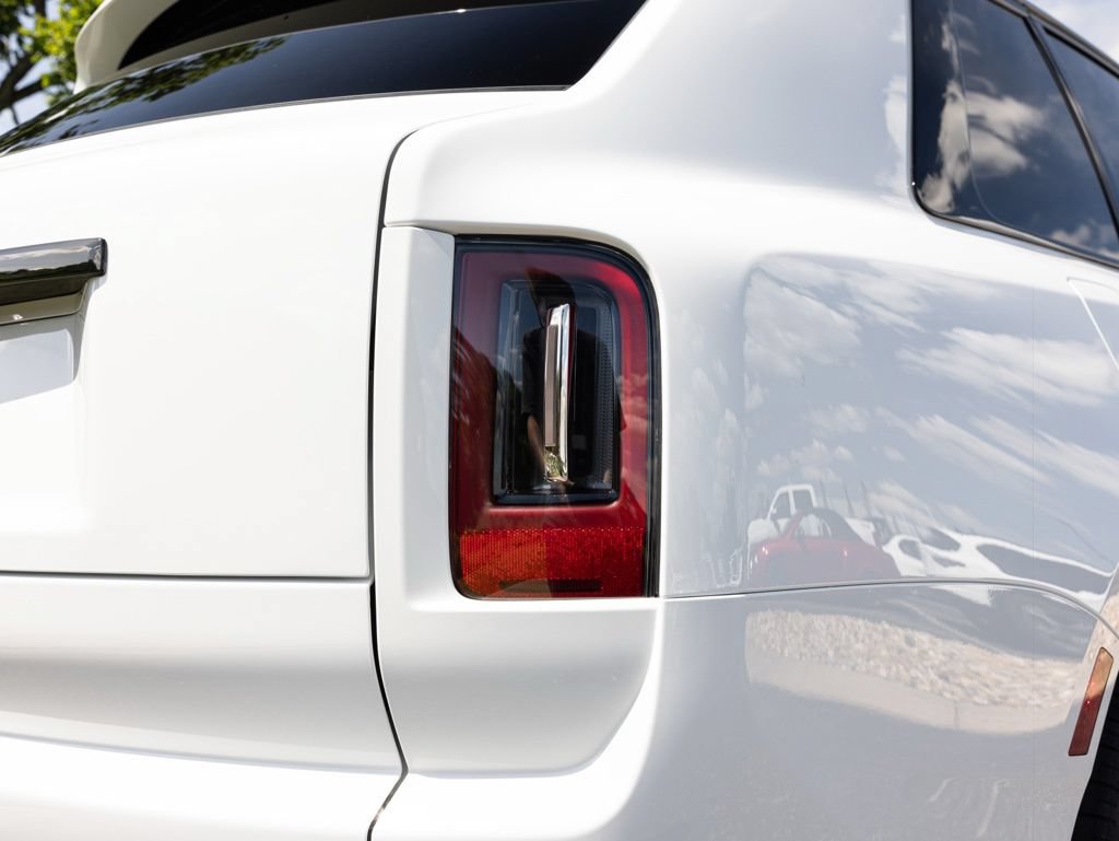 New 2027 Rolls-Royce Cullinan Black Badge AWD/4WD image 67