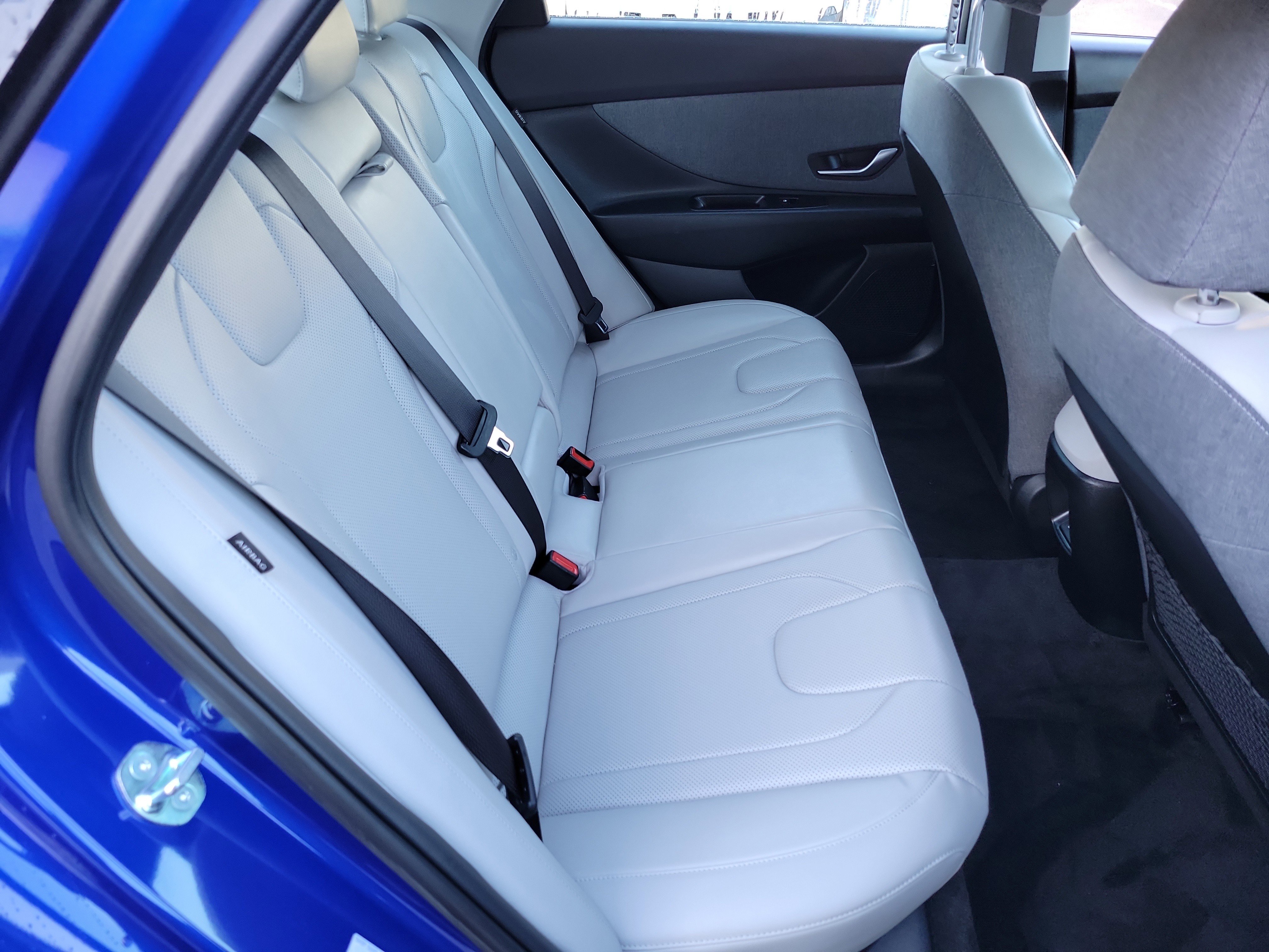 Certified 2025 Hyundai Elantra Limited image 19