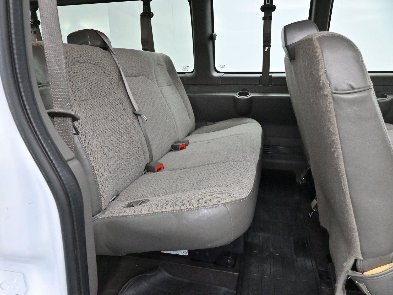 Used 2025 Chevrolet Express 3500 LS image 24