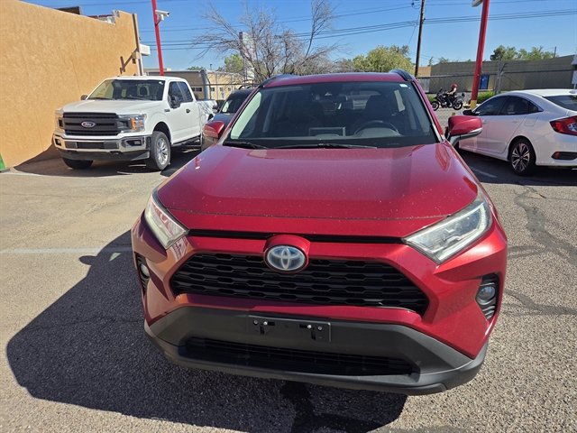 Used 2020 Toyota RAV4 XLE w/ Convenience Package AWD/4WD image 4