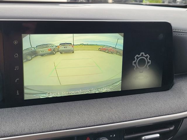 Used 2025 Nissan Kicks SV AWD/4WD image 15