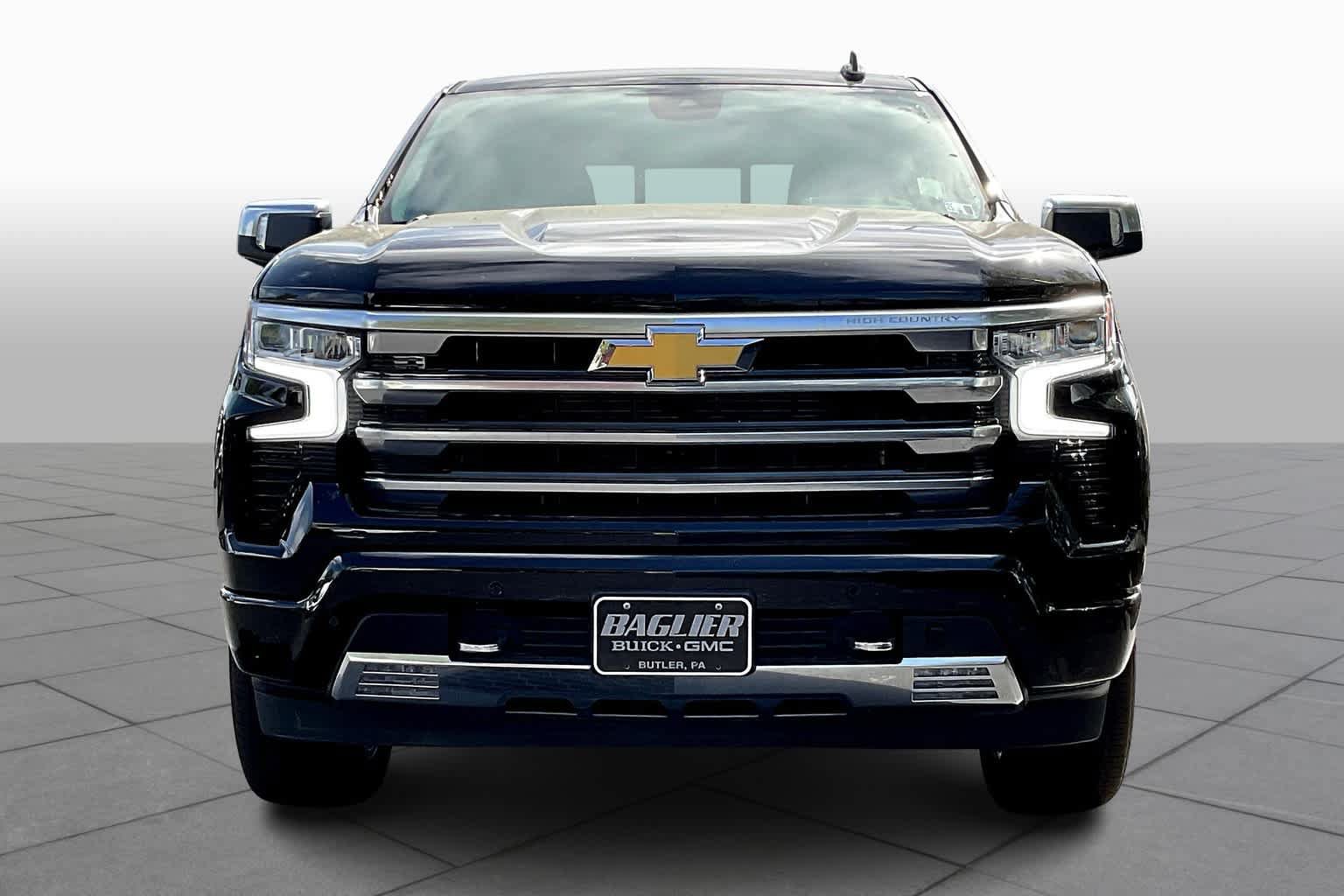 Used 2023 Chevrolet Silverado 1500 High Country w/ High Country Premium Package AWD/4WD image 6