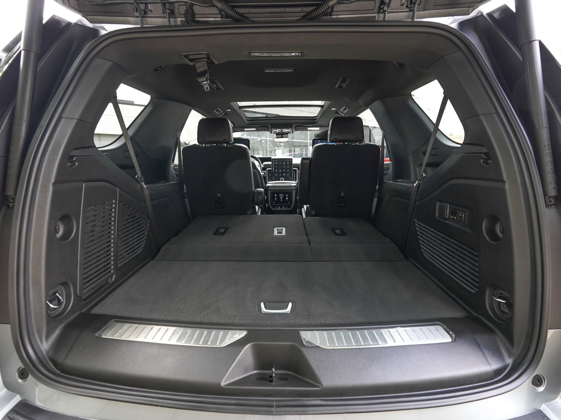 Used 2026 GMC Yukon AT4 Ultimate AWD/4WD image 14