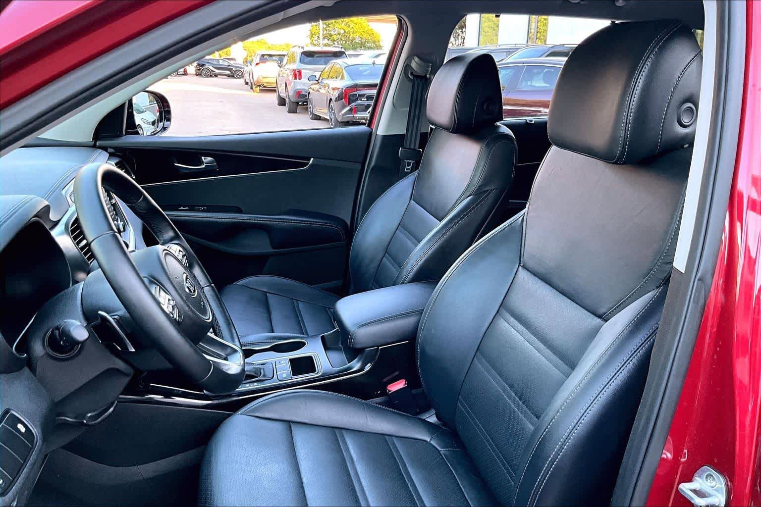Used 2017 Kia Sorento EX FWD image 8