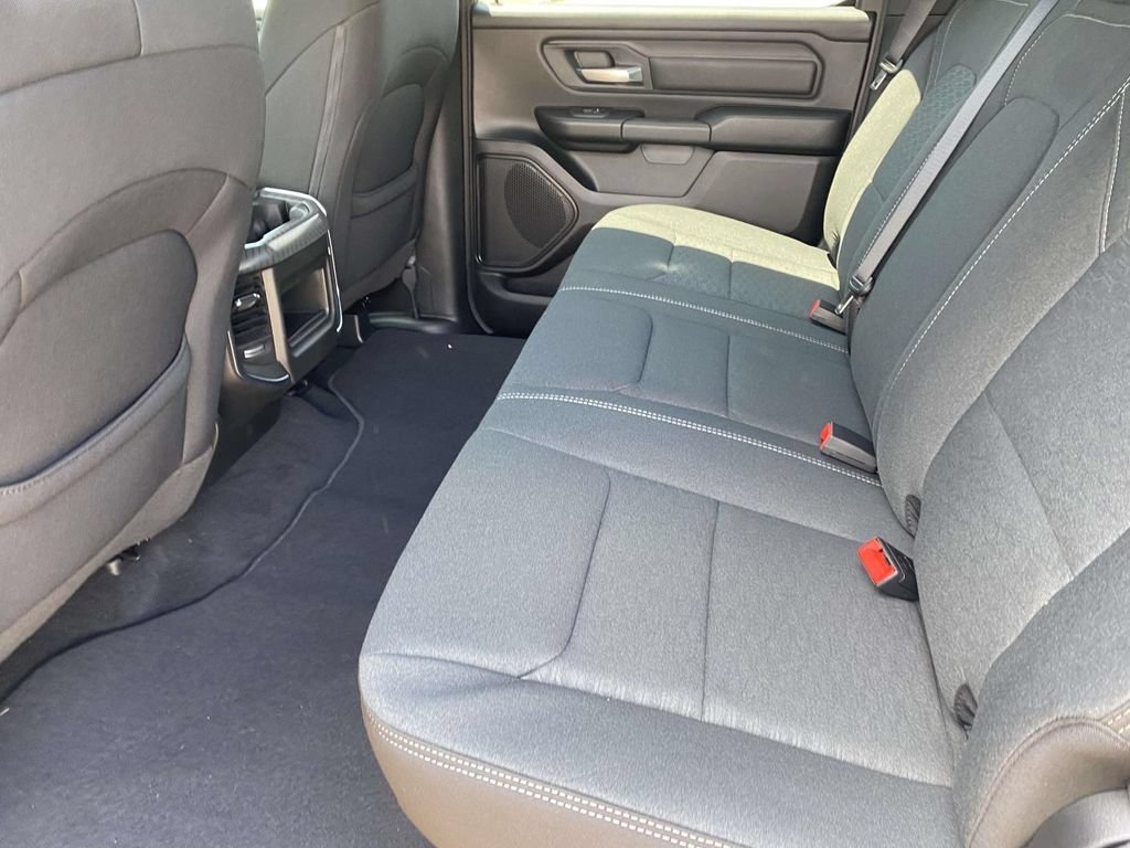 New 2026 RAM 1500 Express AWD/4WD image 39