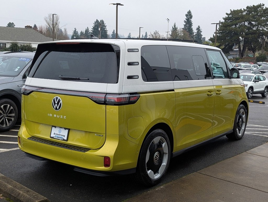 New 2025 Volkswagen ID. Buzz Pro S Plus image 5