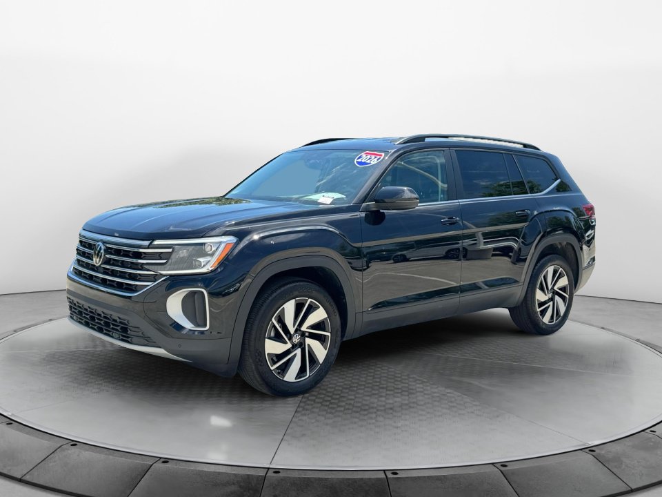 Certified 2026 Volkswagen Atlas SE AWD/4WD image 3