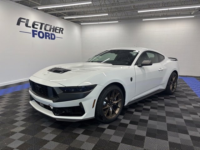 New 2026 Ford Mustang Dark Horse w/ Anti-Theft Package