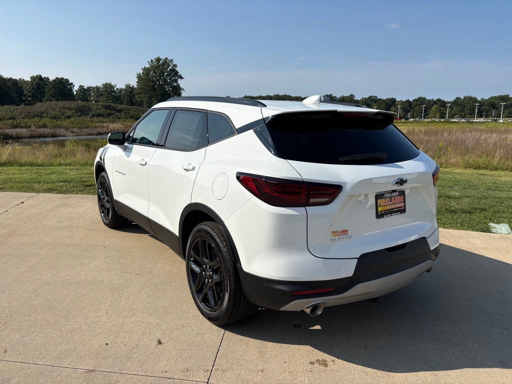 New 2026 Chevrolet Blazer LT w/ LPO, Arctic Package FWD image 7