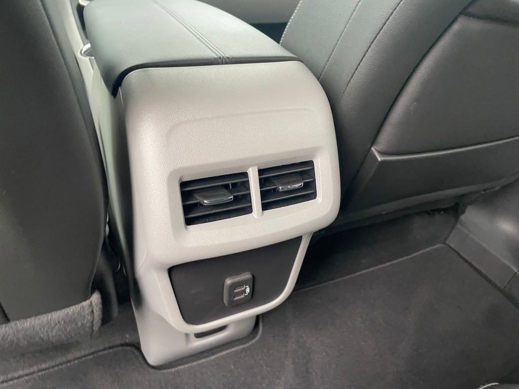 Used 2022 GMC Terrain SLT image 25