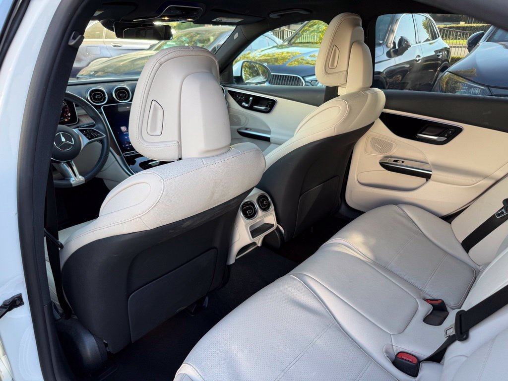 Used 2025 Mercedes-Benz C 300 Sedan image 24