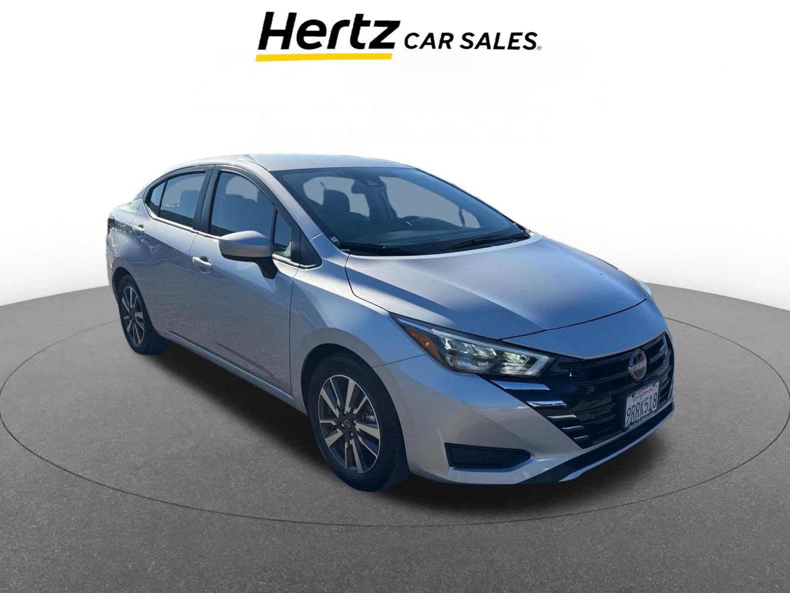 Used 2025 Nissan Versa SV image 1